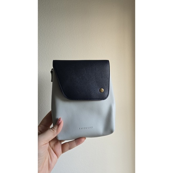 Handbags - Raven + Lily Light Blue Mini Bag American Airlines Exclusive Small Purse Pouch